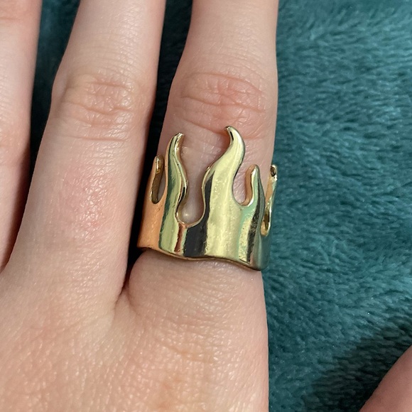 ⭐️Fire and Gem Ring Set - Picture 2 of 3